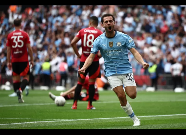 Players from Manchester City and Manchester United were rated after Man City won the Community Shield in a penalty shootout.