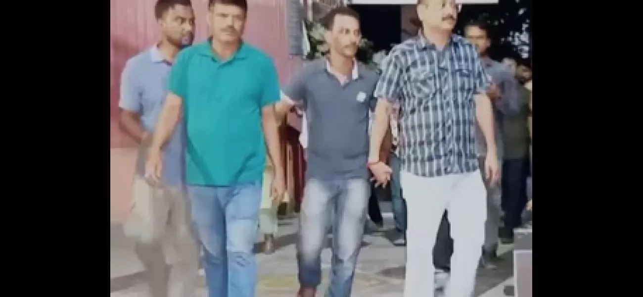 A female doctor was murdered in Bengal and a civic volunteer, who was treated like a regular police officer, is the main suspect.