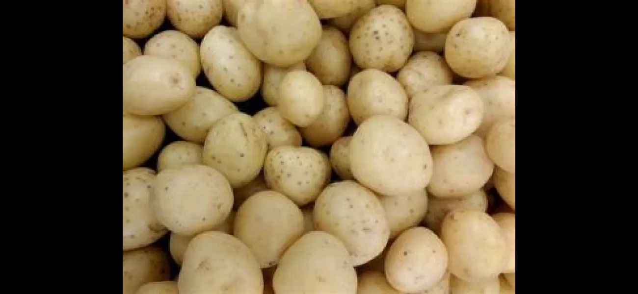 Odisha's leader asks West Bengal's leader to increase availability of potatoes.