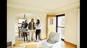 Surprising information that catches our attention when looking at a property, and it's not what we expect.