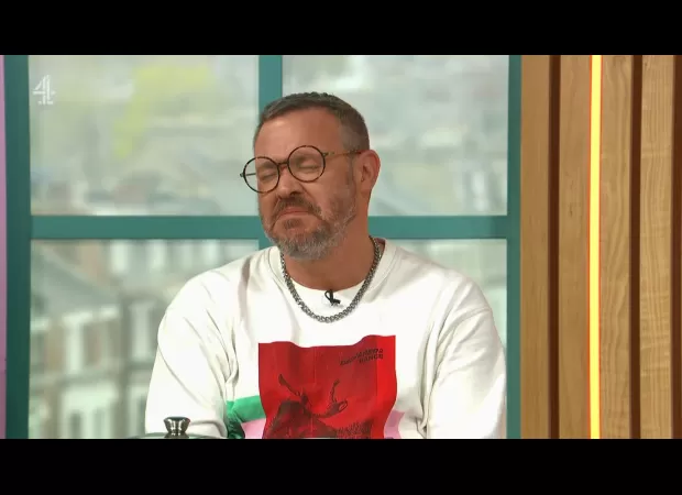 Former 2000s pop star realizes he was the butt of a comedian's jokes while sitting in the front row.