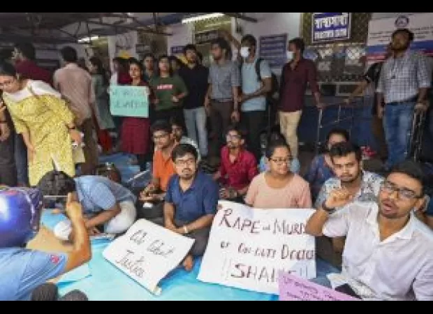 Doctor's brutal rape and murder case: Hospital services disrupted in Bengal for third consecutive day as protests continue.