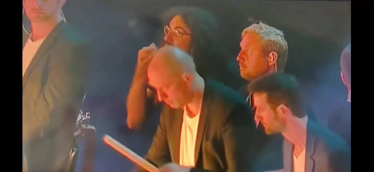 Olympics ceremony star eats noodles on stage, steals show.