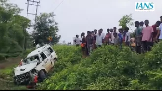 Six people dead as pilgrims are struck by SUV while on a trip in Bengal.