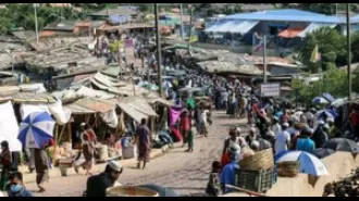 A report shows businesses in Bangladesh struggling due to shortage of cash.