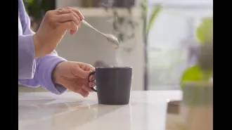Can drinking hot beverages help cool you off during a heatwave?