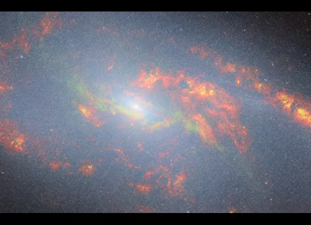 Amazing photo of a black hole devouring its surroundings taken by James Webb telescope.