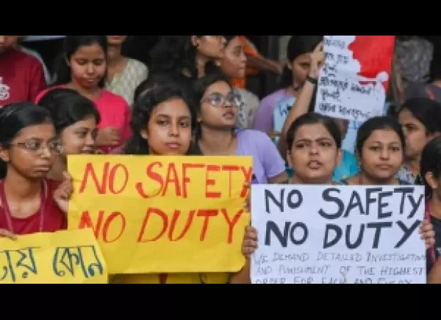 Junior doctors are on strike until Wednesday, demanding a timely completion of the police investigation into the murder of a doctor.