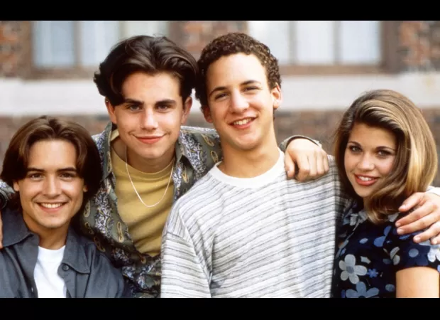 Former 90s TV celebrity shares uncomfortable experience of personal weight gain being incorporated into show's plot.