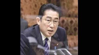Fumio Kishida drops out of PM race, leaving room for new leader.
