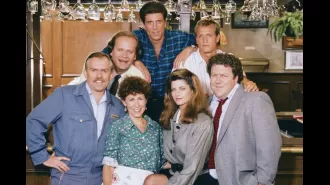80s sitcom stars skipped work to do mushrooms on a boat and thought they were dying.