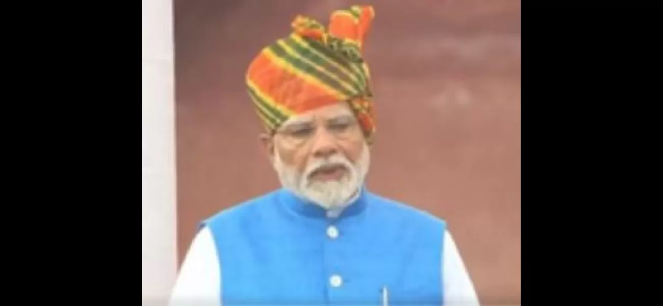 Indian PM Modi raises national flag at Red Fort, honors those who fought for freedom.