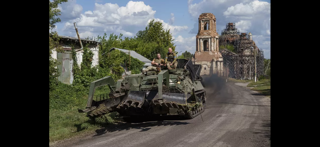 Ukraine captures over 100 prisoners while advancing into Russia.