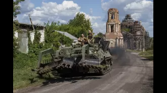 Ukraine captures 100+ prisoners while advancing into Russia.