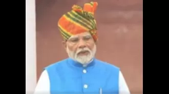 Indian PM Modi raises national flag at Red Fort, honors those who fought for freedom.