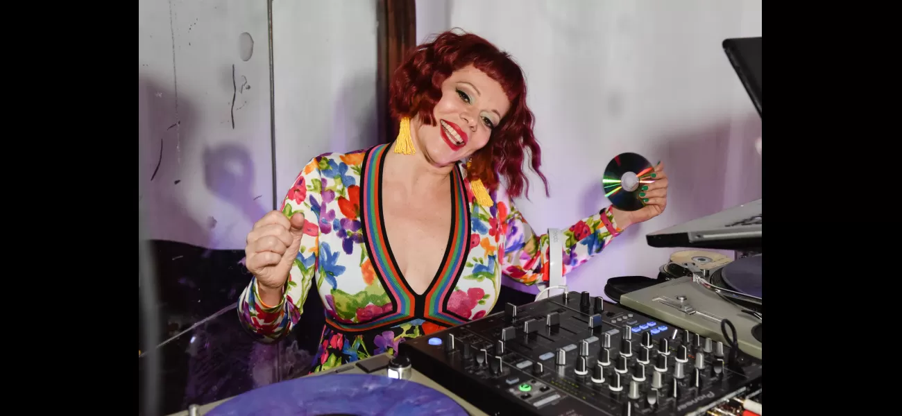 Famous 90s celebrity maintains iconic appearance decades after popular song release.