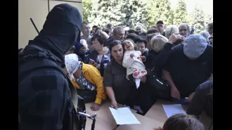 Putin is facing enormous pressure and a simple gesture shows the extent of it.