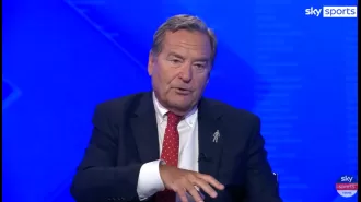 Jeff Stelling, a well-known figure on Sky Sports, surprises fans with his prediction for the Premier League top four by not including Man Utd or Chelsea.