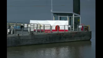 A corpse was removed from River Thames following its detection near the pier.