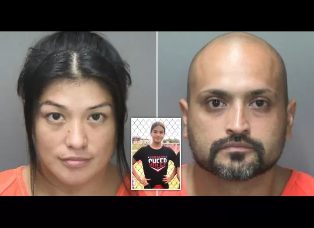 Cheerleader dies after parents' use of smoothies and vitamins for treatment.