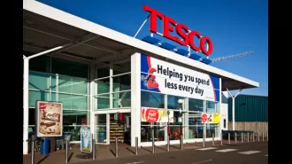 Vegan burger recall by Tesco due to melting middle causing burn risk.