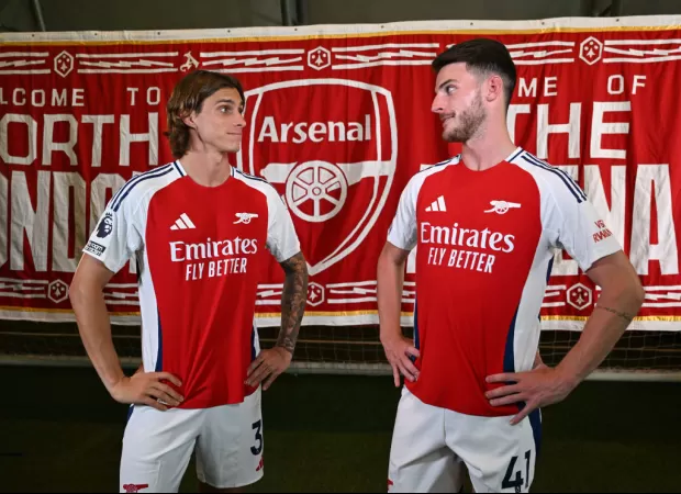 Confirmed starting players and expected line-up for the Arsenal vs Wolves match, along with updates on injuries.