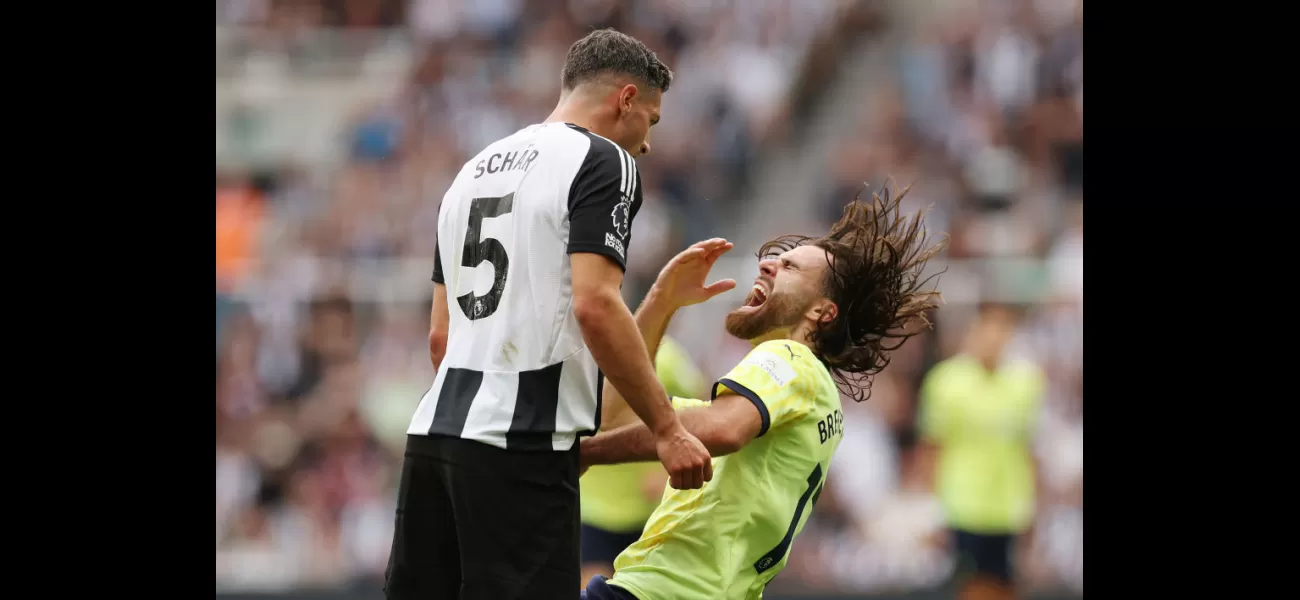 Shearer criticizes Newcastle player, while Howe defends him.