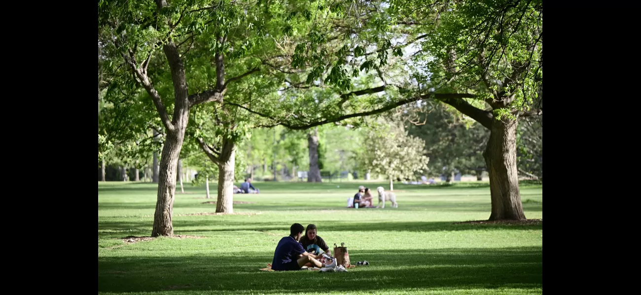 The Front Range in Colorado will experience hot temperatures and intermittent storms.