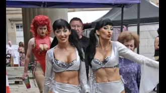 Stars of 2000s TV haven't aged after 22 years since their catchy Touch My Bum tune.