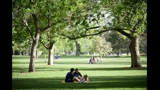 The Front Range in Colorado will experience hot temperatures and intermittent storms.