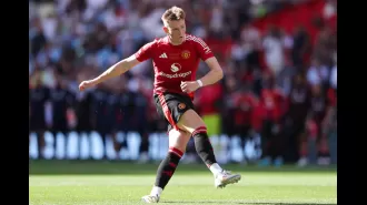 Premier League team resumes discussions for Man United player, as potential move to Napoli is uncertain.