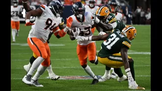 Keidron Smith is proving his worth by getting two interceptions in two consecutive weeks during the Broncos-Packers game.