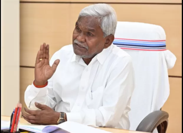 Jharkhand's former CM Champai Soren faced great humiliation and is now looking for a different path.