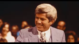 Legendary talk show host Phil Donahue passes away at 88, leaving behind a legacy as the 'King of daytime TV'.