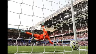 Joe Hart criticized Robert Sanchez after Man City loss, saying he got lost.