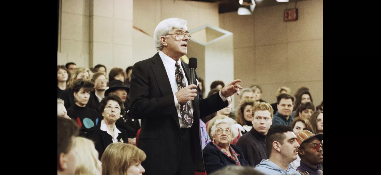Phil Donahue, a groundbreaking host of a popular daytime talk show, passed away.