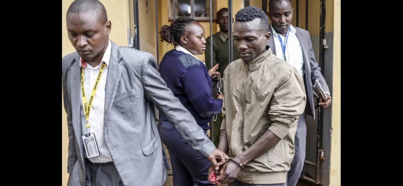 A person described as a vampire and psychopath, who is suspected of killing numerous women, has managed to escape from the authorities.