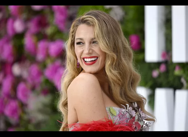 Blake Lively should apologize for her repeated use of a transphobic slur.