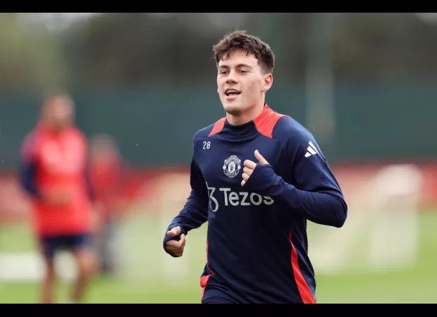 Manchester United have reached an agreement to sell a 22-year-old player at a reduced price.