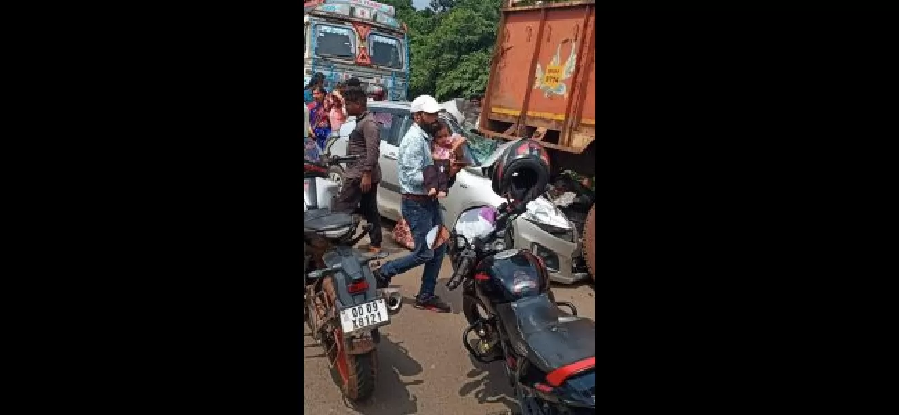 Family injured as car crashes into parked truck on NH-49.