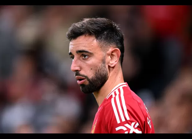 Fernandes asked for specific terms during negotiations for new Man Utd contract.