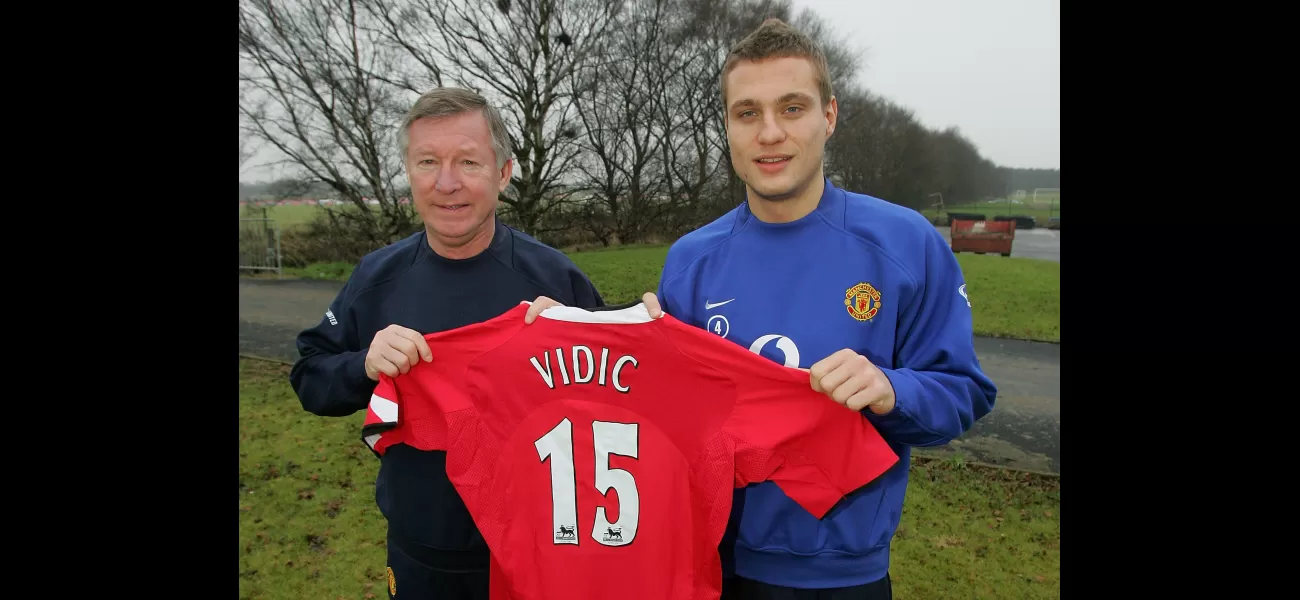 Liverpool almost signed Man Utd's Vidic, according to Benitez.