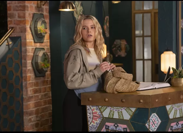 Betsy resorts to extreme measures to provoke Mason's jealousy in Coronation Street.