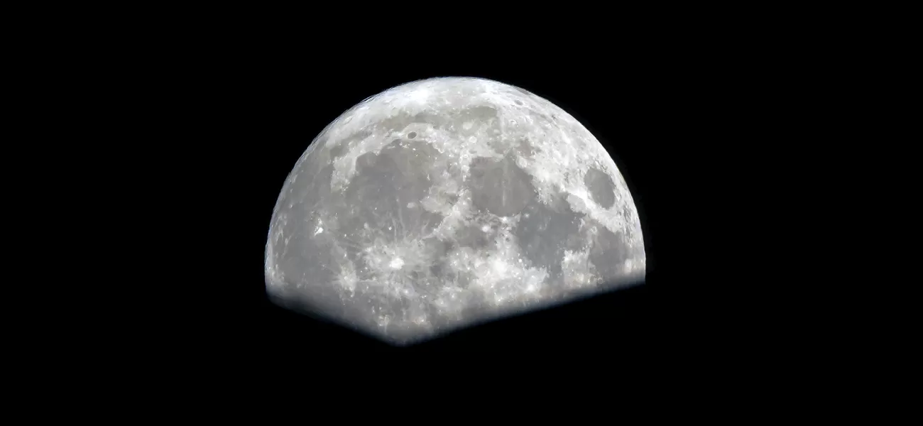 The moon possibly had a massive lava ocean in the past.