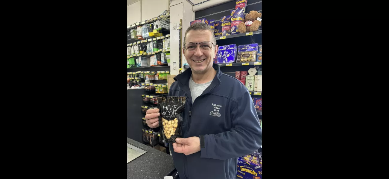 IGA store gives incentive for cash payment.