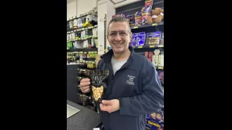 IGA store gives incentive for cash payment.