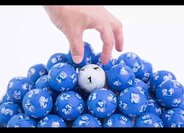 How likely is it to win $100 million tonight?