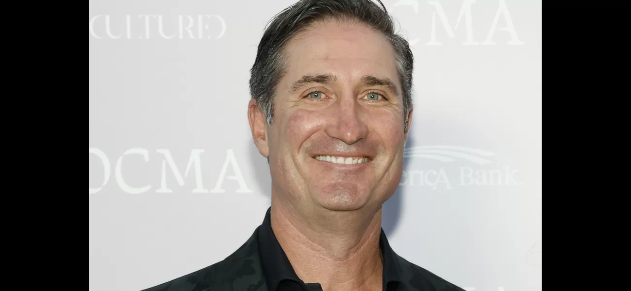 Starbucks CEO criticized for using private jet for 1,000-mile commute.