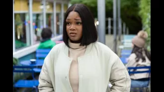 Hollyoaks viewers outraged by mistake made regarding Zoe's early delivery.