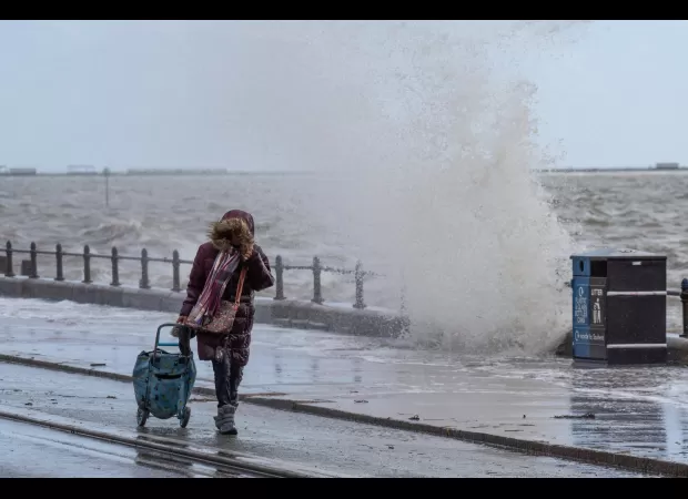 Lilian storm brings danger with strong winds, power outages, and travel problems.